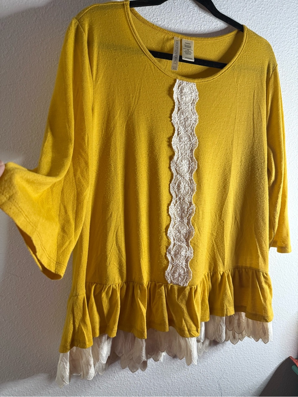 Women’s Mustard Yellow Lace-Trim Peplum Top XL